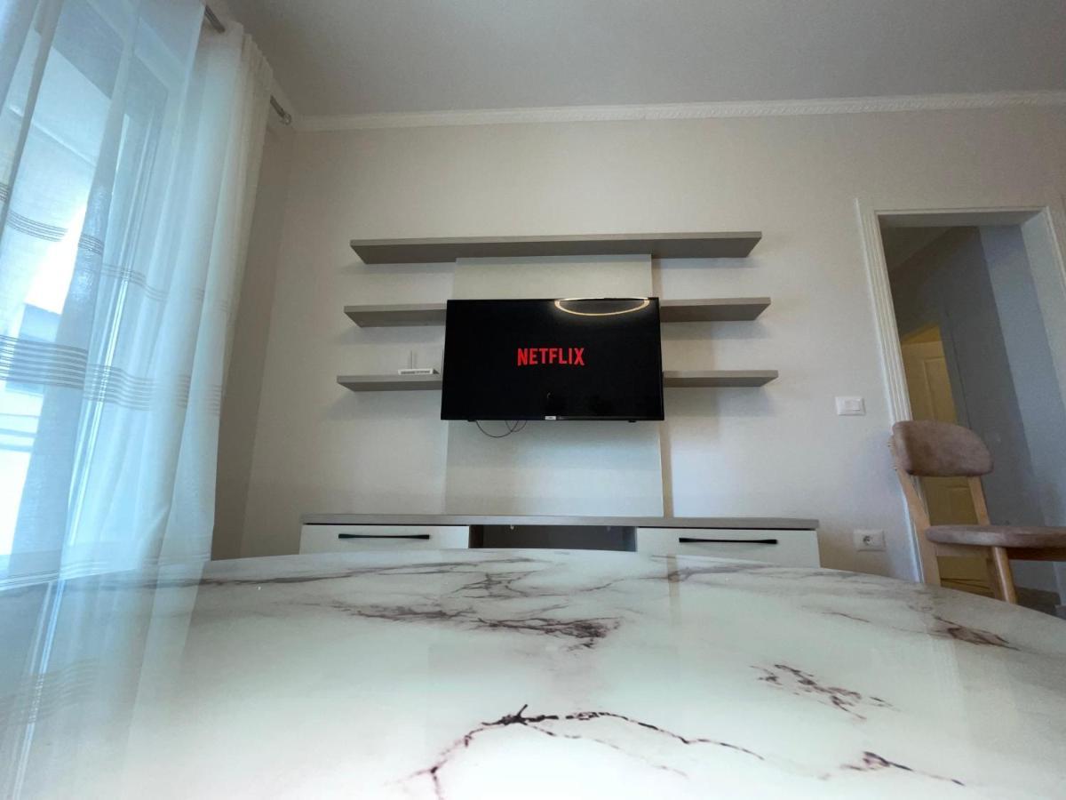 Peak Apartment Modern Durres City Centre #2 Bagian luar foto