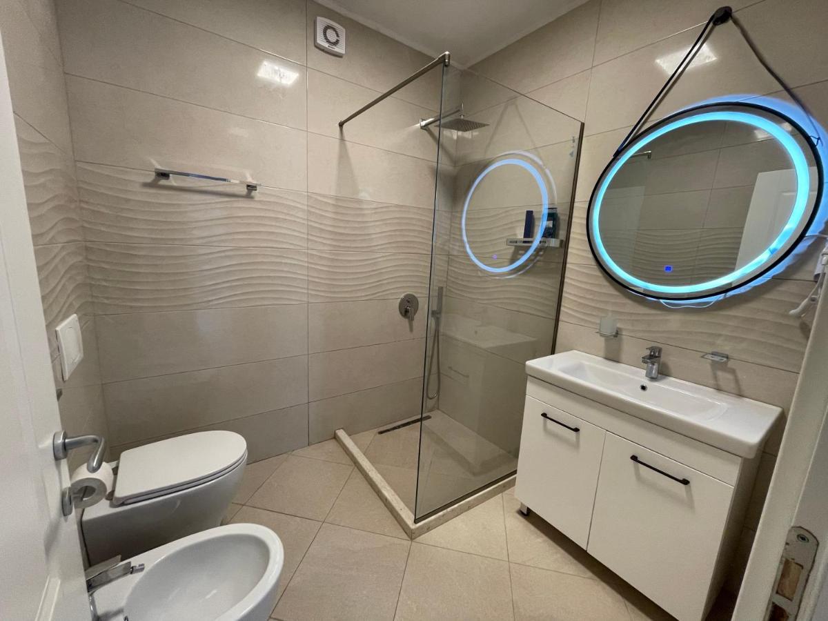 Peak Apartment Modern Durres City Centre #2 Bagian luar foto