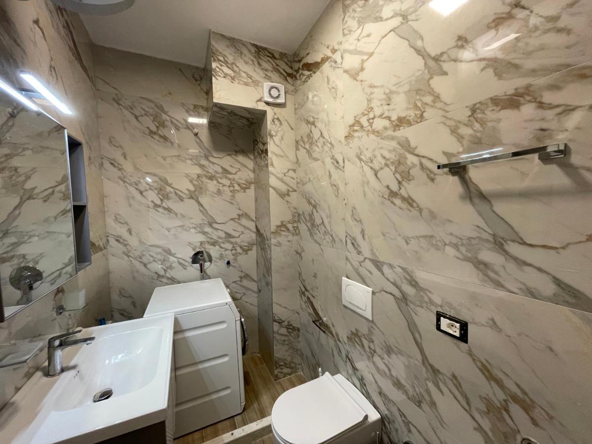Peak Apartment Modern Durres City Centre #2 Bagian luar foto