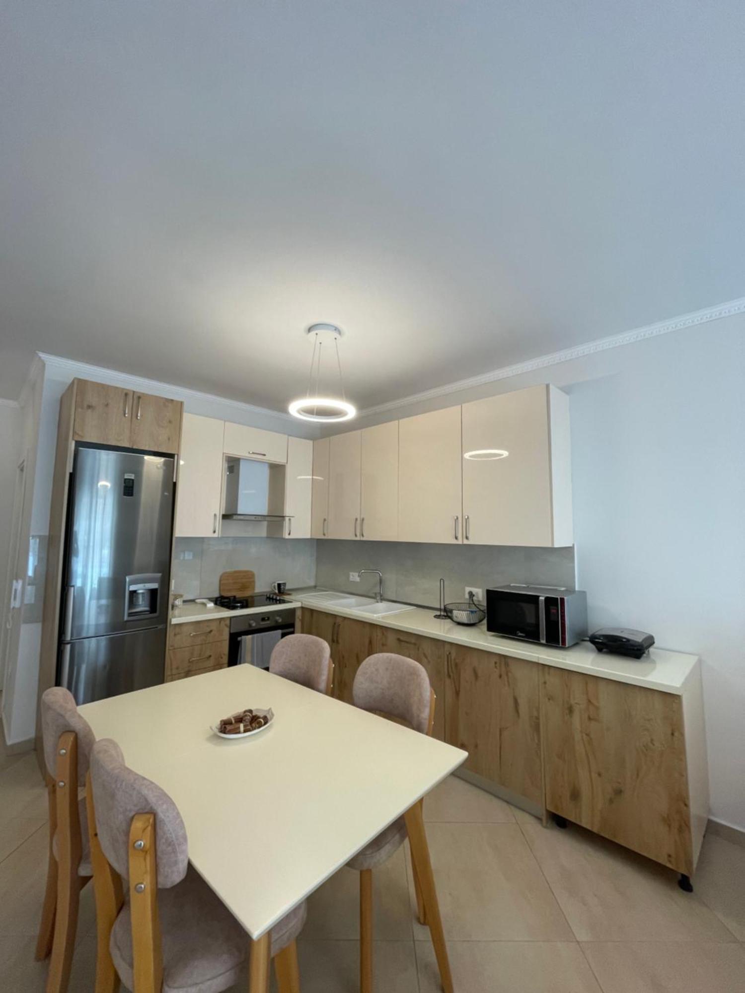 Peak Apartment Modern Durres City Centre #2 Bagian luar foto