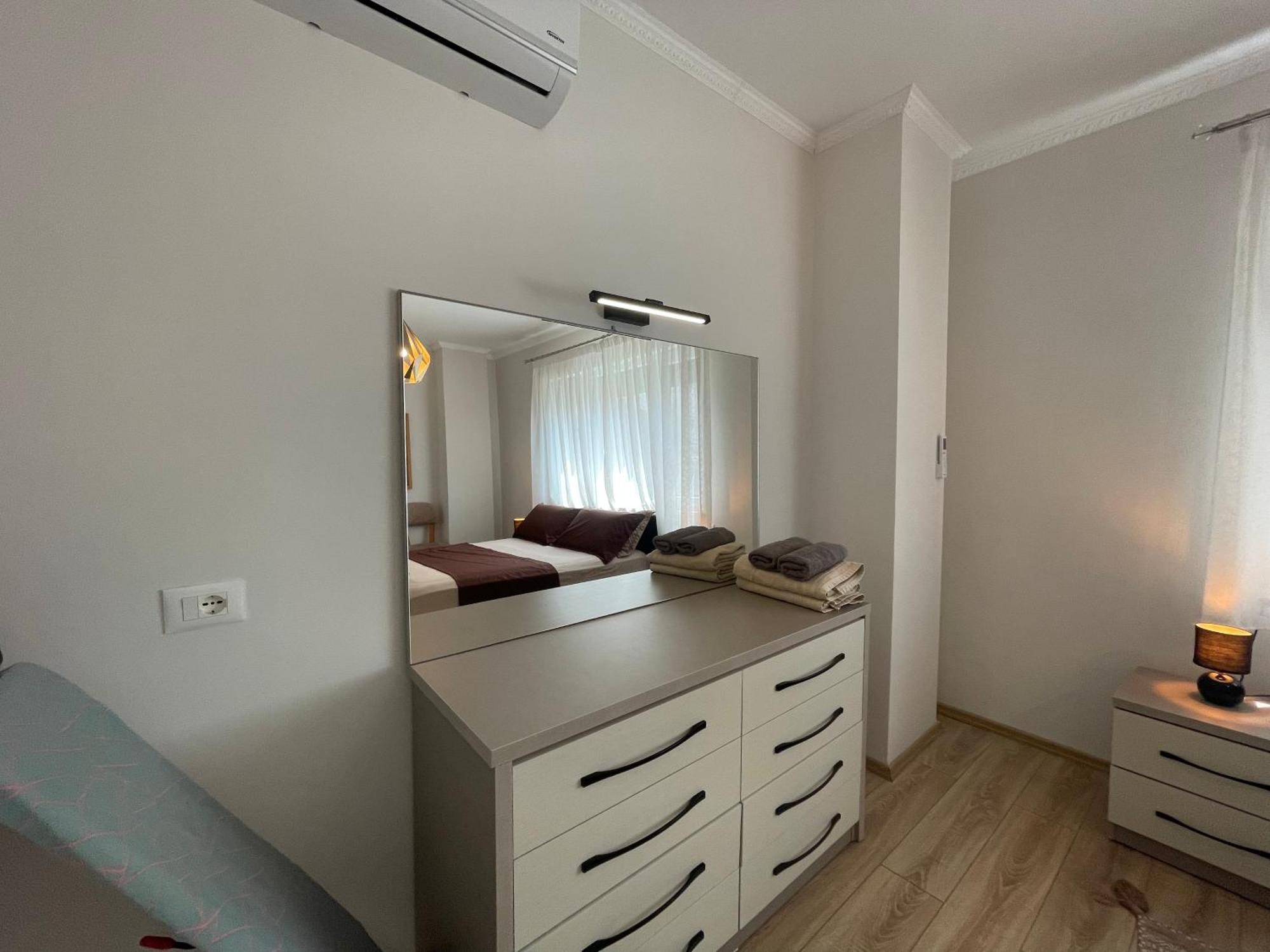 Peak Apartment Modern Durres City Centre #2 Bagian luar foto