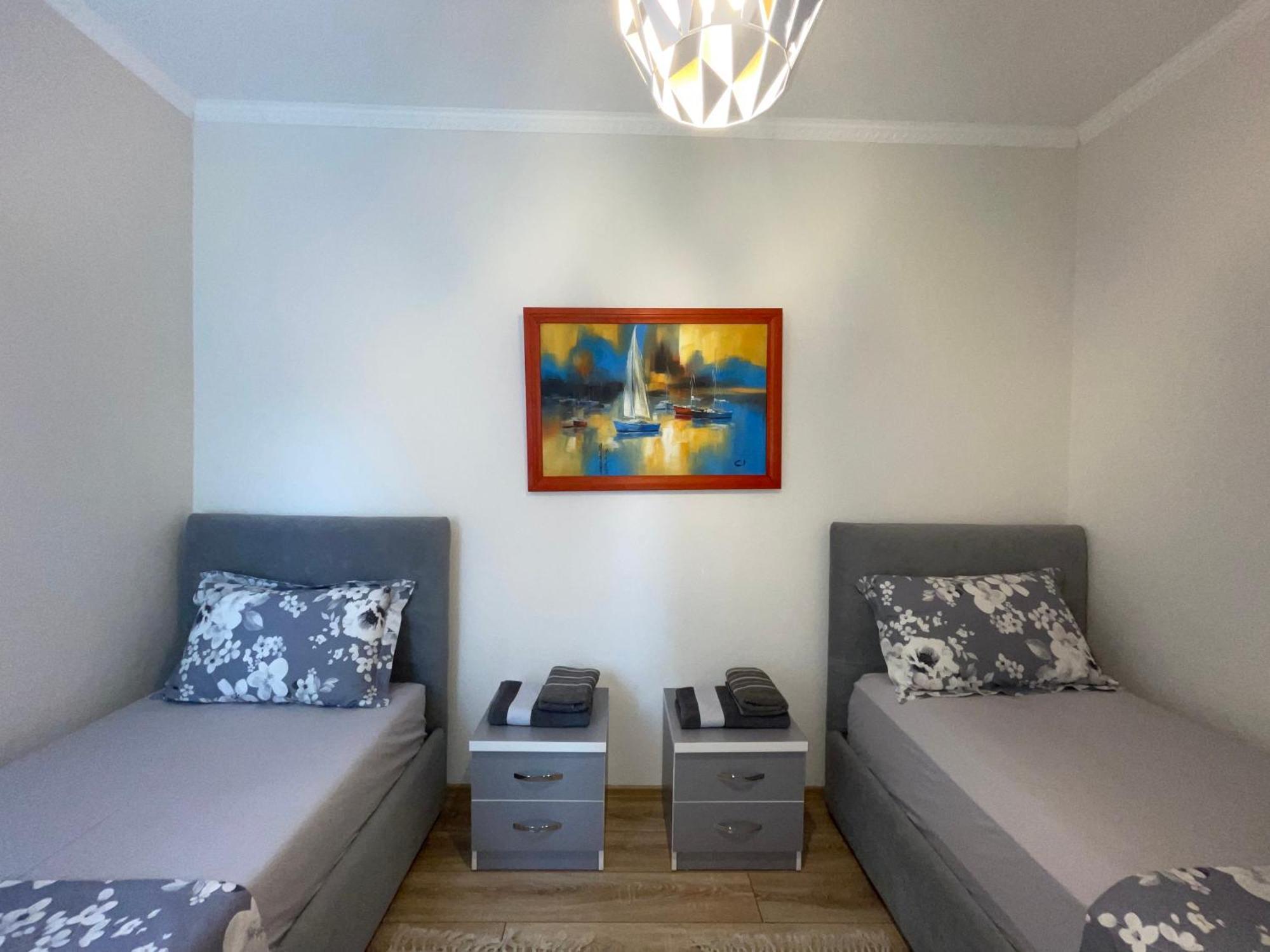 Peak Apartment Modern Durres City Centre #2 Bagian luar foto